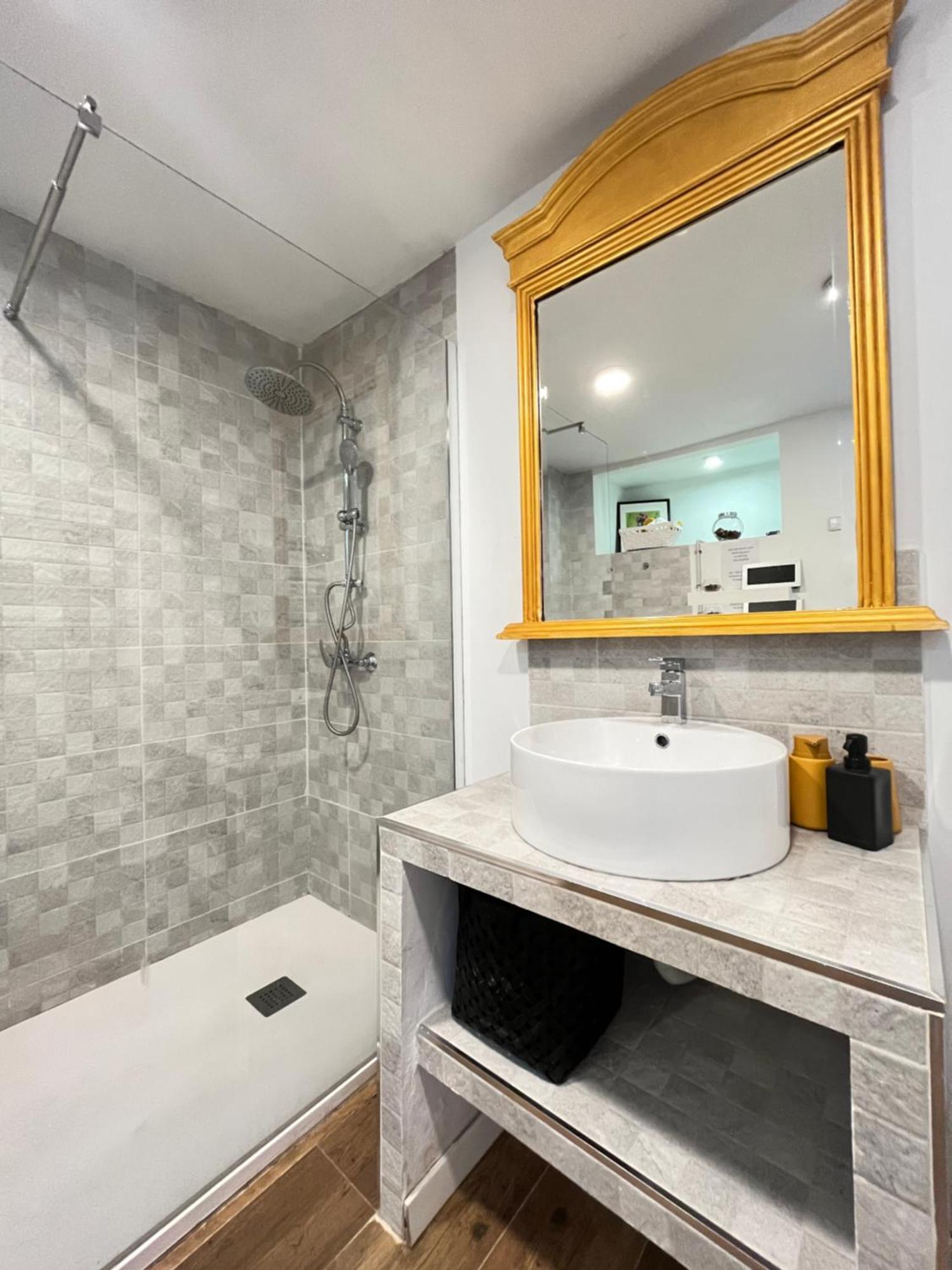 شقة Duplex Manzanares Izq Amarillo Temporal مدريد المظهر الخارجي الصورة